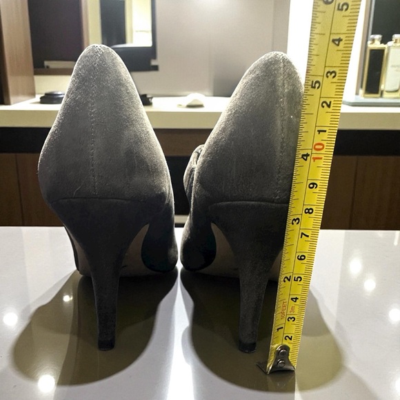 Sole Society Suede Gray Heels - Picture 5 of 9